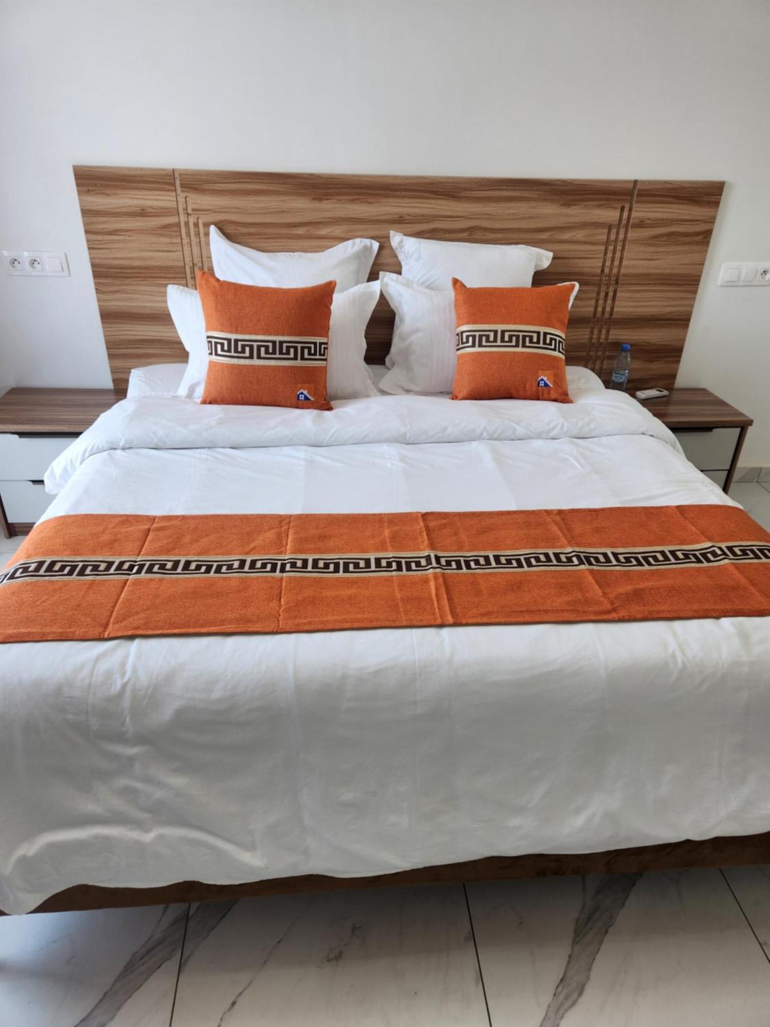 Marina Appart hôtel *